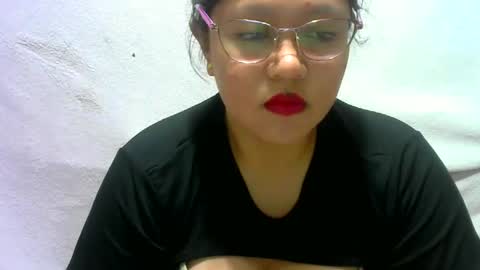 Snapshot of zeannalicious chatting on December 29, 2024, 2:00 pm Im Zeanna online show from December 29, 2024, 2:00 pm