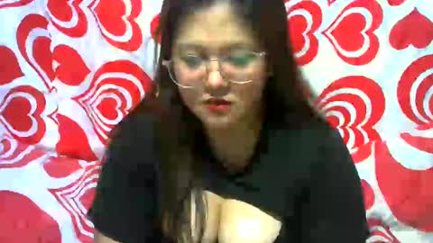 Snapshot of zeannalicious chatting on February 18, 2025, 5:42 am Im Zeanna online show from February 18, 2025, 5:42 am