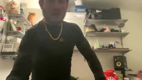 Snapshot of zedito chatting on December 22, 2025, 7:27 am zedito online show from December 22, 2025, 7:27 am