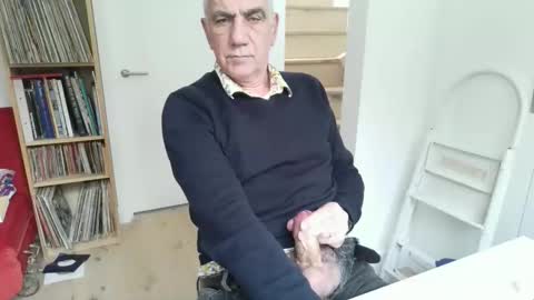 zeep16 online show from November 19, 2025, 11:54 am