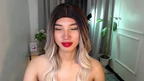 zelainalovetocum online show from January 25, 2025, 6:12 am