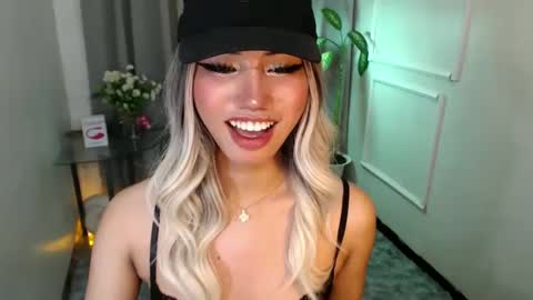 zelainalovetocum online show from February 22, 2025, 10:52 pm