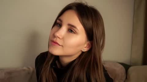 Emilia online show from September 21, 2025, 12:45 am