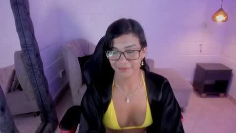 Snapshot of zendaya_dl chatting on May 25, 2026, 5:52 pm Luciana online show from May 25, 2026, 5:52 pm