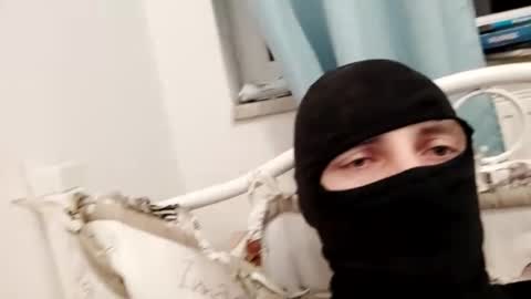 zenek1989007 online show from December 20, 2024, 7:50 pm