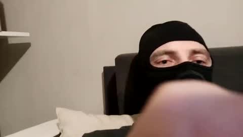 zenek1989007 online show from February 19, 2025, 11:25 pm