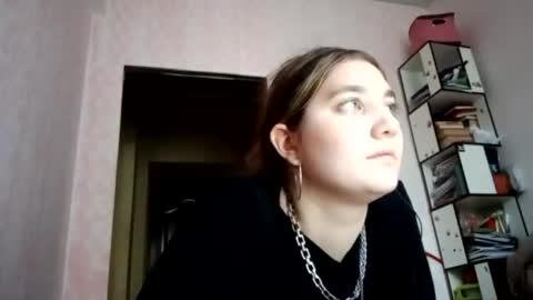 zeniabrossoit online show from April 24, 2026, 12:18 pm