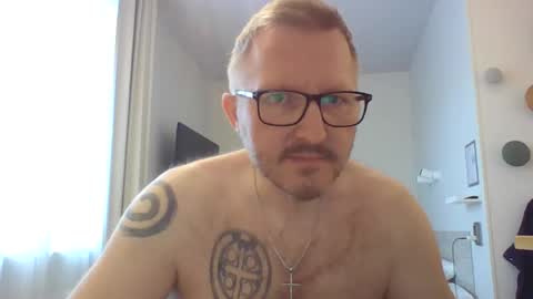 Snapshot of zenlem chatting on May 17, 2026, 3:08 pm zenlem online show from May 17, 2026, 3:08 pm