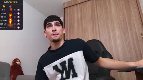 Zenn online show from December 11, 2024, 7:57 pm