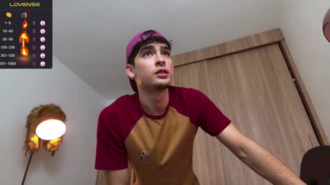 Zenn online show from January 5, 2025, 1:04 pm