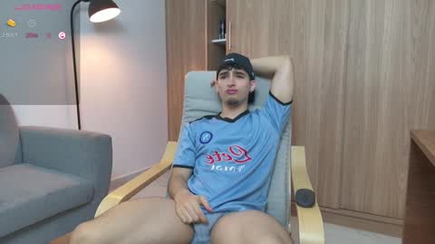 Zenn online show from February 19, 2025, 12:44 pm