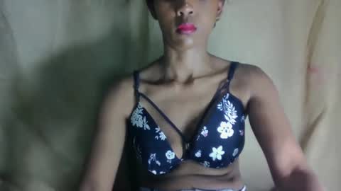 Snapshot of zeolineess chatting on September 27, 2025, 8:19 am zeolineess online show from September 27, 2025, 8:19 am