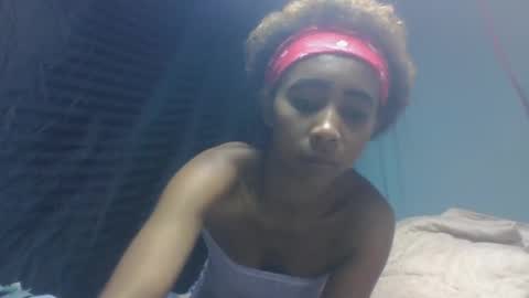 Snapshot of zeolineess chatting on October 22, 2025, 5:13 pm zeolineess online show from October 22, 2025, 5:13 pm