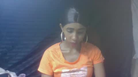 Snapshot of zeolineess chatting on November 21, 2025, 5:39 am zeolineess online show from November 21, 2025, 5:39 am