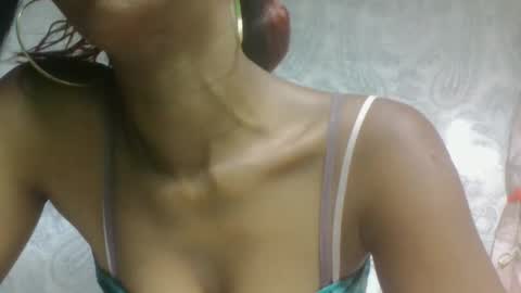 Snapshot of zeolineess chatting on November 26, 2025, 6:47 am zeolineess online show from November 26, 2025, 6:47 am