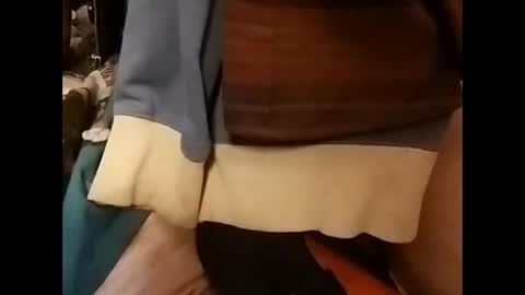 Snapshot of zeroandhero chatting on December 17, 2024, 4:21 pm zero online show from December 17, 2024, 4:21 pm