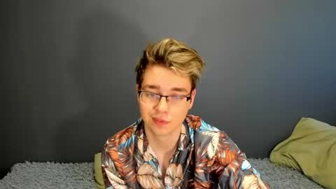 Ethan online show from June 20, 2026, 2:25 am
