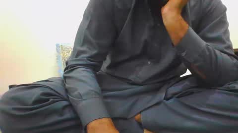 Snapshot of zes6363 chatting on September 8, 2025, 6:40 pm zes6363 online show from September 8, 2025, 6:40 pm