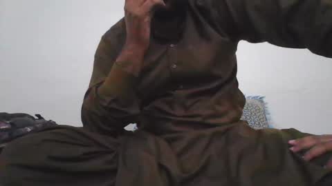 Snapshot of zes6363 chatting on October 23, 2025, 6:28 pm zes6363 online show from October 23, 2025, 6:28 pm