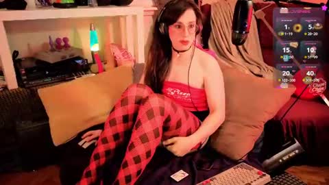 zesty_peach online show from July 22, 2026, 12:13 am