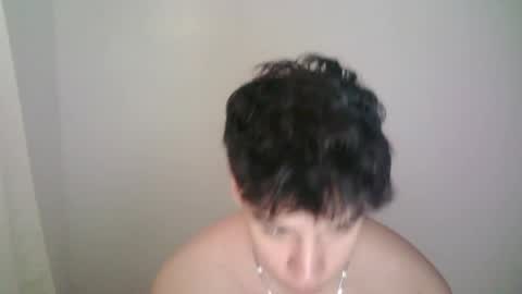 zeus_183 online show from April 4, 2026, 10:51 pm