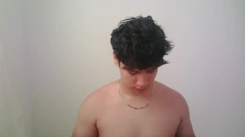 zeus_183 online show from May 20, 2026, 3:07 pm