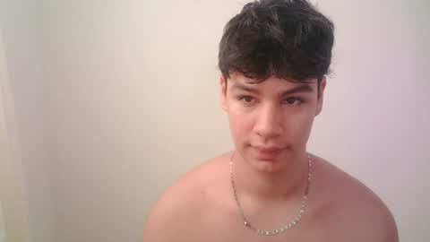 zeus_183 online show from June 17, 2026, 7:37 pm
