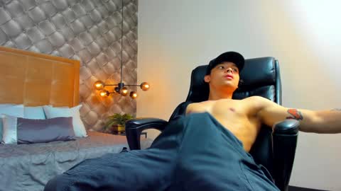 zeus online show from December 10, 2024, 6:38 pm