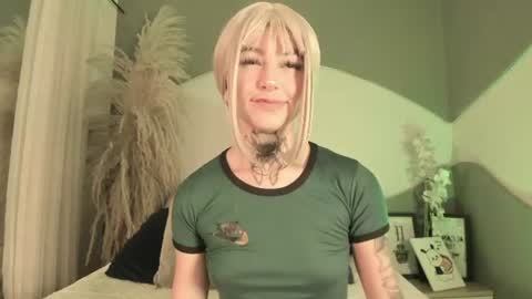 zhally_dee online show from June 19, 2026, 11:58 am