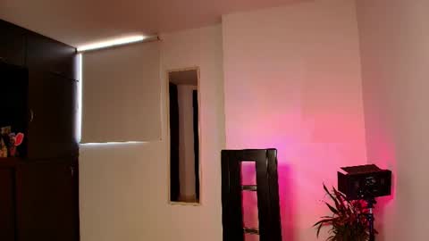 Snapshot of zhara_11 chatting on July 28, 2026, 2:13 pm Zhara online show from July 28, 2026, 2:13 pm