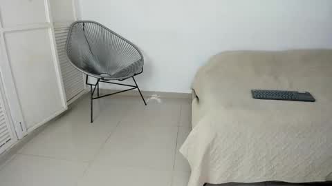 Snapshot of zhara_smith chatting on May 16, 2026, 12:04 pm Zhara online show from May 16, 2026, 12:04 pm