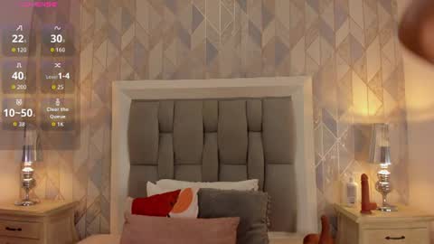 zharia_lux25 online show from July 20, 2026, 11:34 am