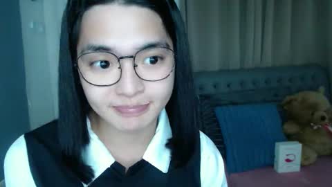 im your lovely zhaviabigcock here online show from December 15, 2025, 6:50 am