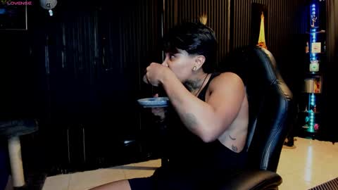 zhoestrong online show from September 9, 2025, 11:15 pm