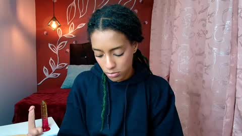 Zia Green online show from January 14, 2025, 12:03 pm