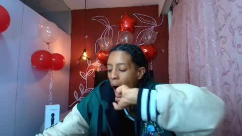 Zia Green online show from February 12, 2025, 12:01 pm