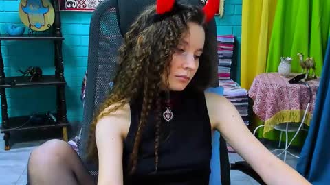 zianichols online show from March 11, 2025, 6:19 pm