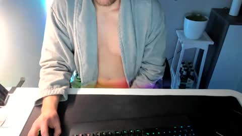 Snapshot of ziemlichflutschig chatting on December 2, 2024, 5:15 am ziemlichflutschig online show from December 2, 2024, 5:15 am