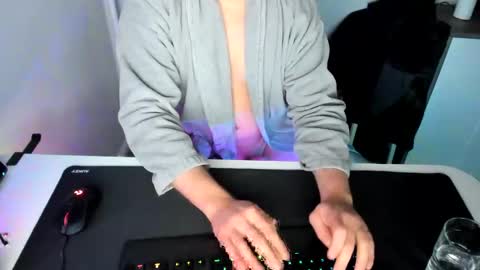 Snapshot of ziemlichflutschig chatting on December 13, 2024, 6:00 am ziemlichflutschig online show from December 13, 2024, 6:00 am