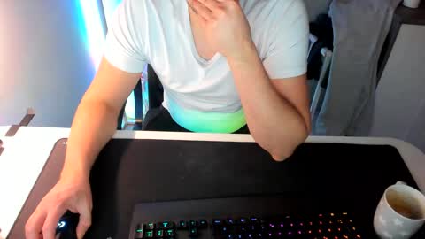 Snapshot of ziemlichflutschig chatting on December 18, 2024, 3:55 pm ziemlichflutschig online show from December 18, 2024, 3:55 pm