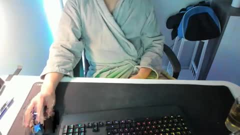 Snapshot of ziemlichflutschig chatting on January 3, 2025, 11:44 pm ziemlichflutschig online show from January 3, 2025, 11:44 pm