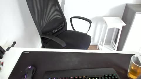 Snapshot of ziemlichflutschig chatting on January 6, 2025, 11:18 am ziemlichflutschig online show from January 6, 2025, 11:18 am