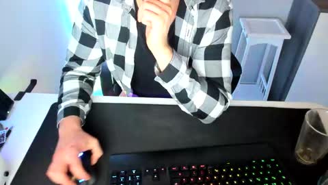 Snapshot of ziemlichflutschig chatting on January 6, 2025, 4:13 pm ziemlichflutschig online show from January 6, 2025, 4:13 pm