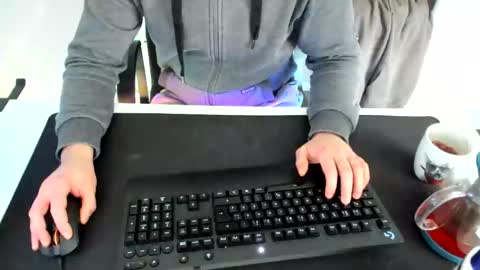 Snapshot of ziemlichflutschig chatting on January 24, 2025, 10:43 am ziemlichflutschig online show from January 24, 2025, 10:43 am