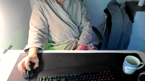 Snapshot of ziemlichflutschig chatting on February 1, 2025, 5:28 am ziemlichflutschig online show from February 1, 2025, 5:28 am