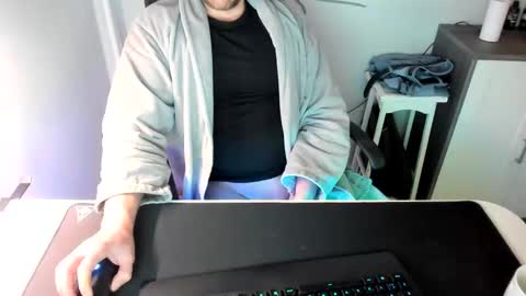 Snapshot of ziemlichflutschig chatting on February 5, 2025, 5:09 pm ziemlichflutschig online show from February 5, 2025, 5:09 pm