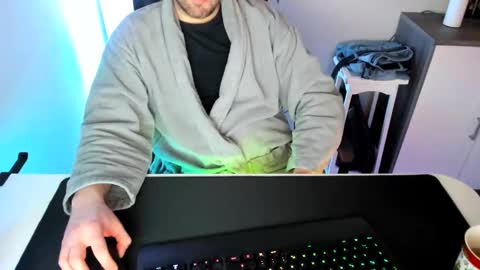 Snapshot of ziemlichflutschig chatting on February 8, 2025, 5:50 pm ziemlichflutschig online show from February 8, 2025, 5:50 pm