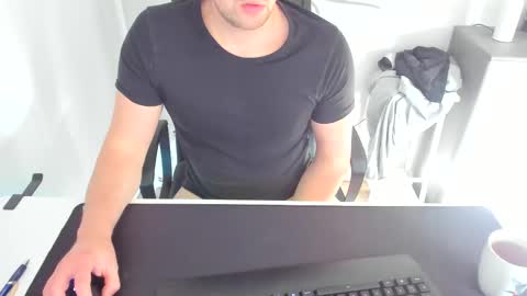 Snapshot of ziemlichflutschig chatting on March 3, 2025, 2:59 pm ziemlichflutschig online show from March 3, 2025, 2:59 pm