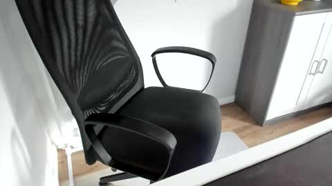 Snapshot of ziemlichflutschig chatting on September 21, 2025, 1:57 pm ziemlichflutschig online show from September 21, 2025, 1:57 pm