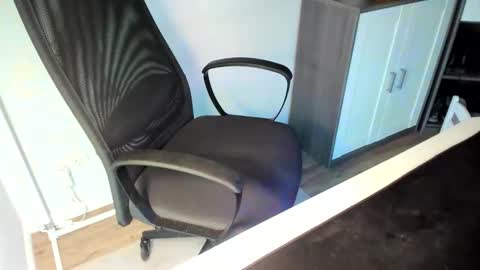 Snapshot of ziemlichflutschig chatting on October 19, 2025, 5:08 am ziemlichflutschig online show from October 19, 2025, 5:08 am